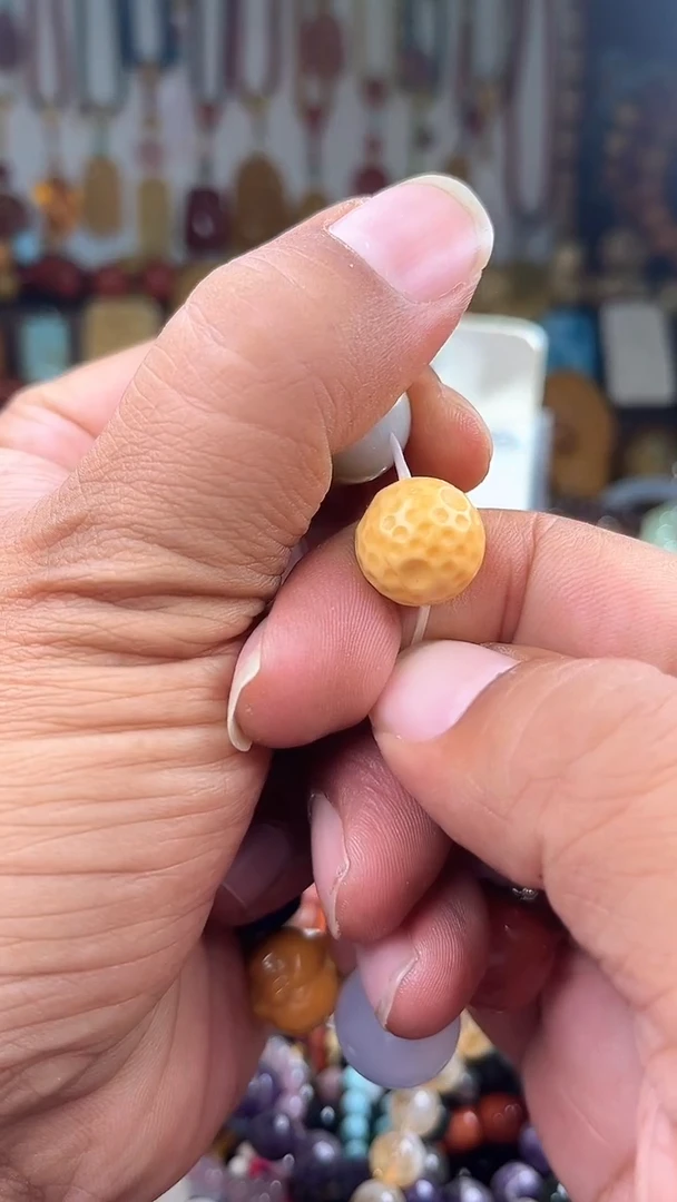 未镶嵌.石英质玉（缅黄）多样性发货只发一件004454