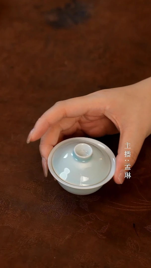 手工瓷器，每只不同微瑕天青色