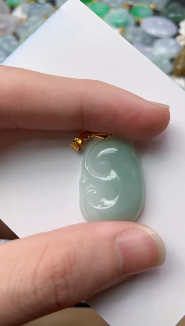 【闪购商品】翡翠颈饰合金5...........