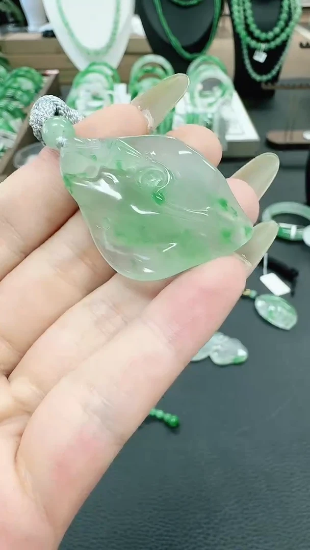 未镶嵌1石英质玉（非洲翠）/0477