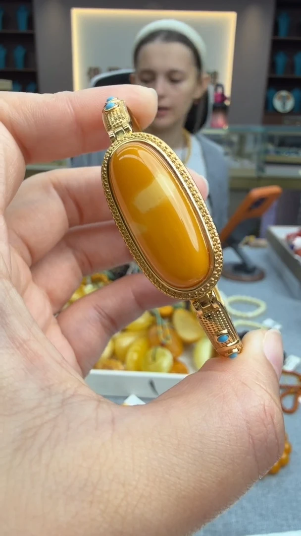 未镶嵌琥珀手镯97秒拍号 假一罚三