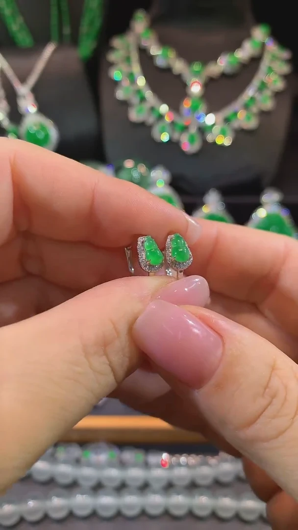 翡翠18K金镶嵌耳饰耳饰