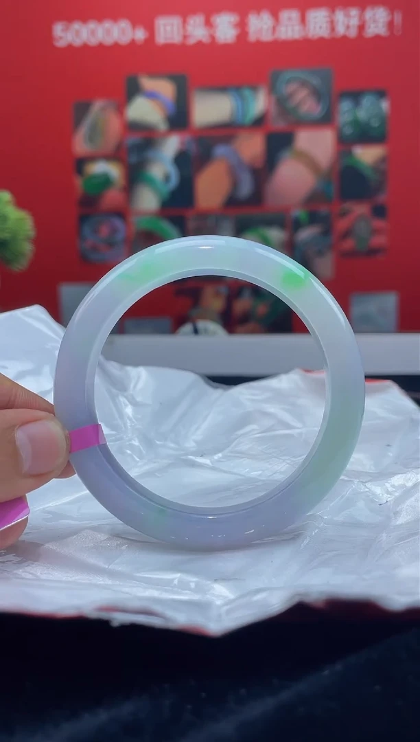 翡翠手镯未镶嵌手镯1