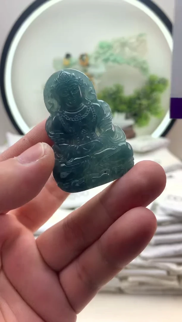 颈饰未镶嵌翡翠度母观音