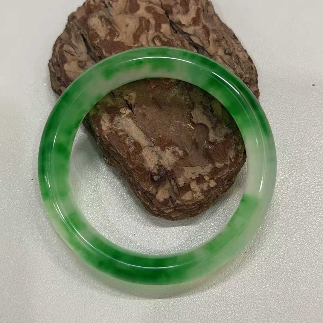 典藏品 飘绿花时尚正圈手镯