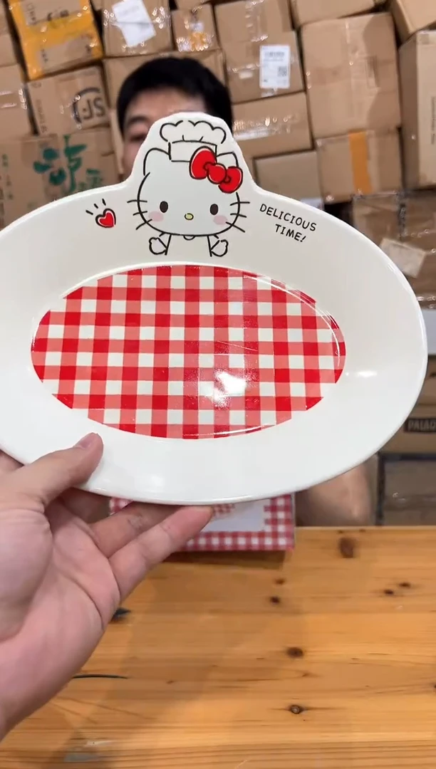瓷片原盒kt猫红格子餐盘微瑕介意勿拍