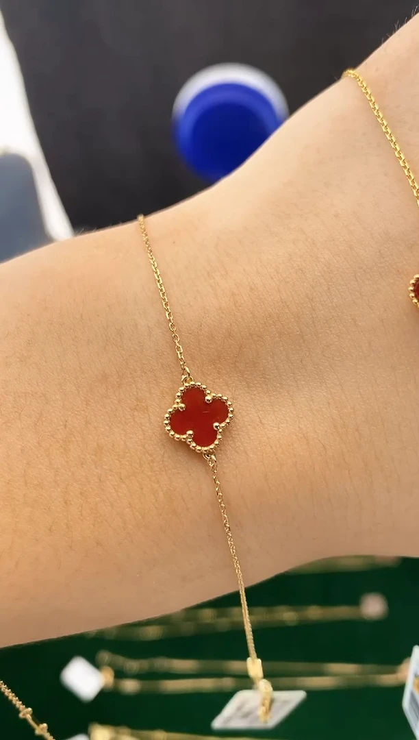 玛瑙/玉髓手链18K金镶嵌.