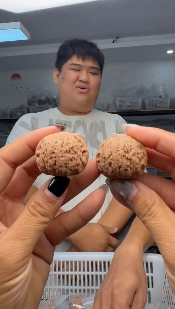 把件文玩核桃35左右全品铁锤