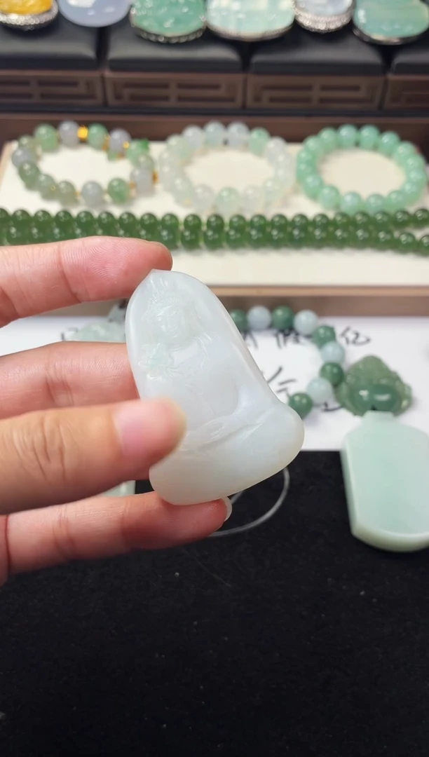 未镶嵌定制翡翠思***?4043毛货不退不换