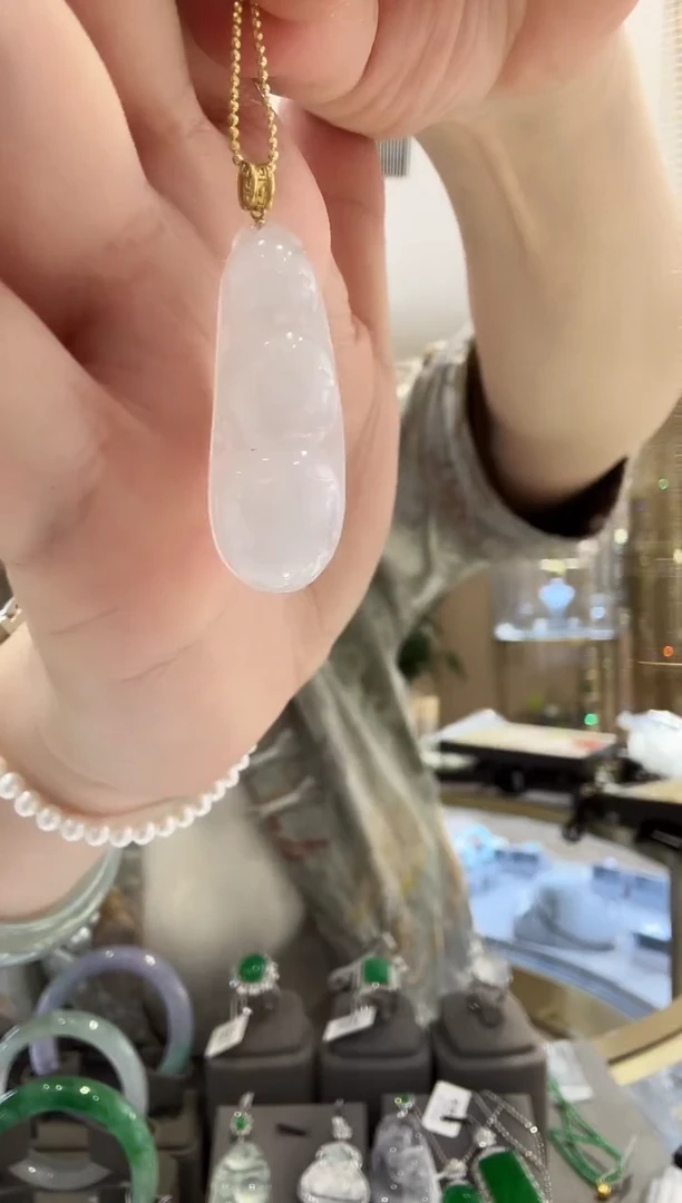 颈饰18K金镶嵌翡翠【29】36*13*5.7豆子多样性发一