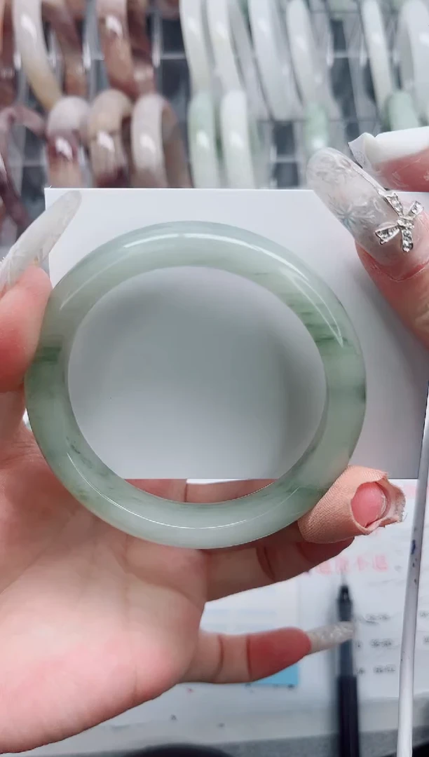 【闪购商品】石英质玉手镯未镶嵌A180-60