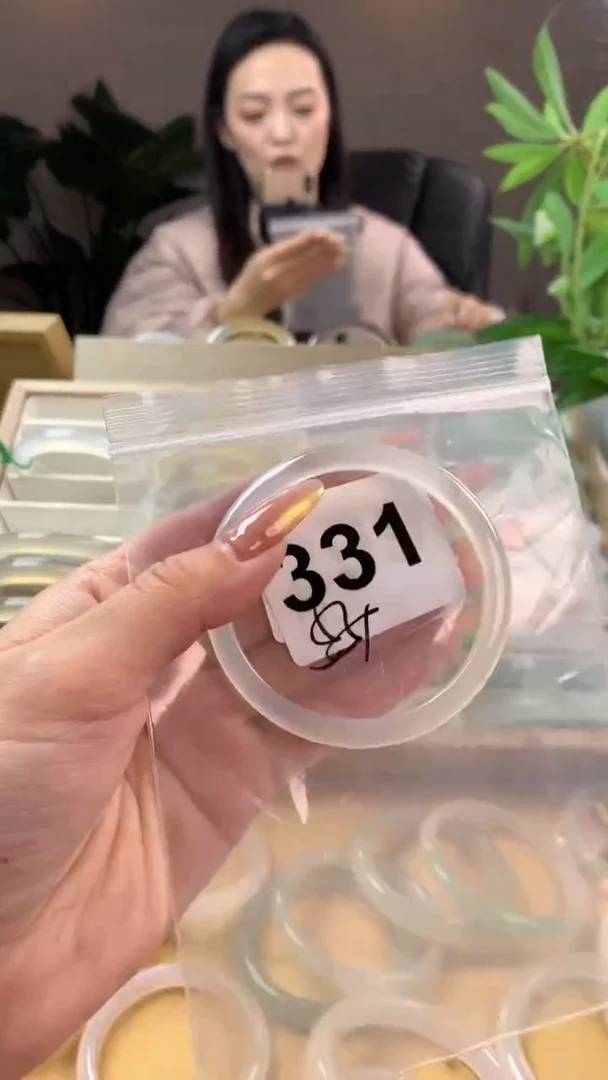 【闪购商品】玛瑙/玉髓手镯未镶嵌331