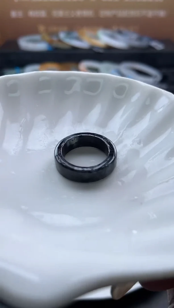 【闪购商品】翡翠戒指未镶嵌戒圈-配皮绳
