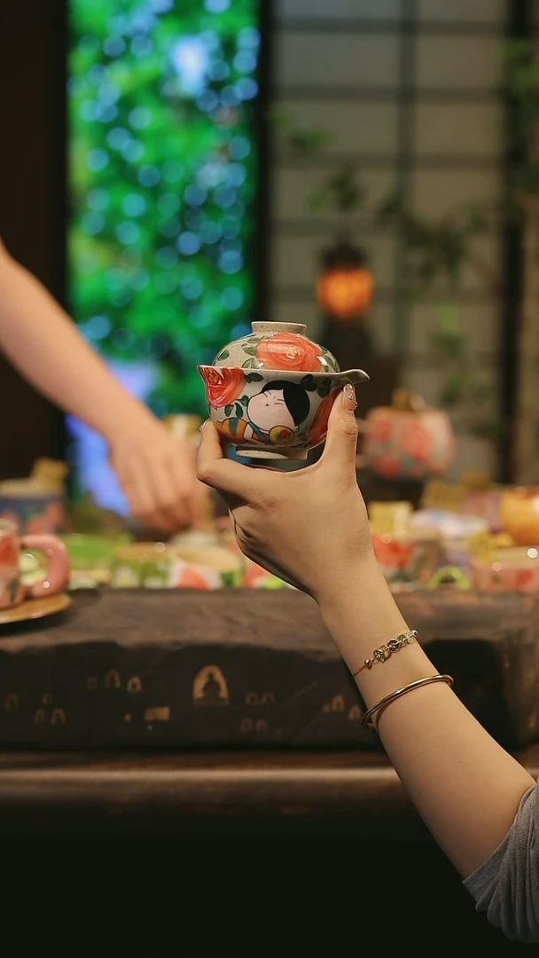 陶瓷景德镇高温釉下彩绘设计师款式