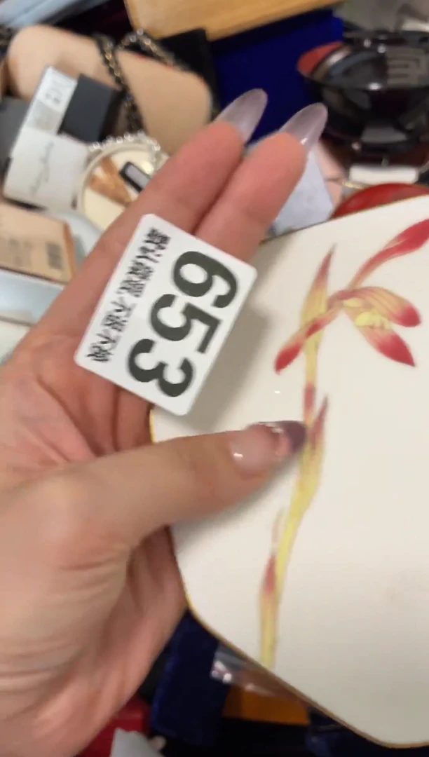 瓷片好漂亮的东西快来带走吧