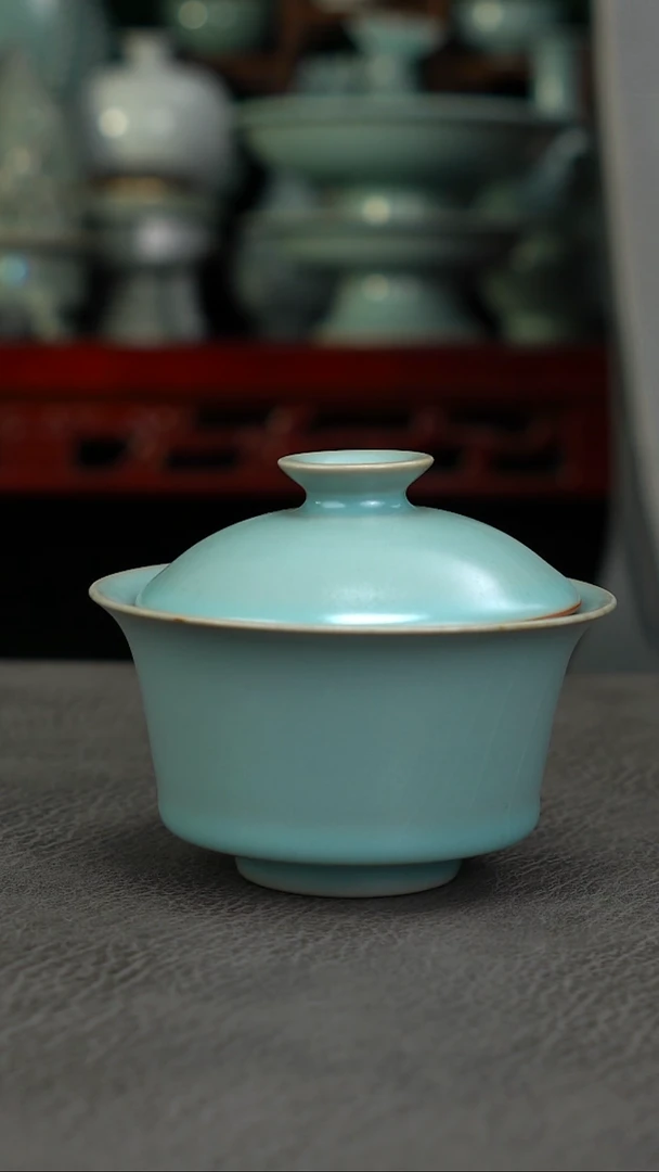 天蓝釉17号马蹄盖碗有瑕简包-二