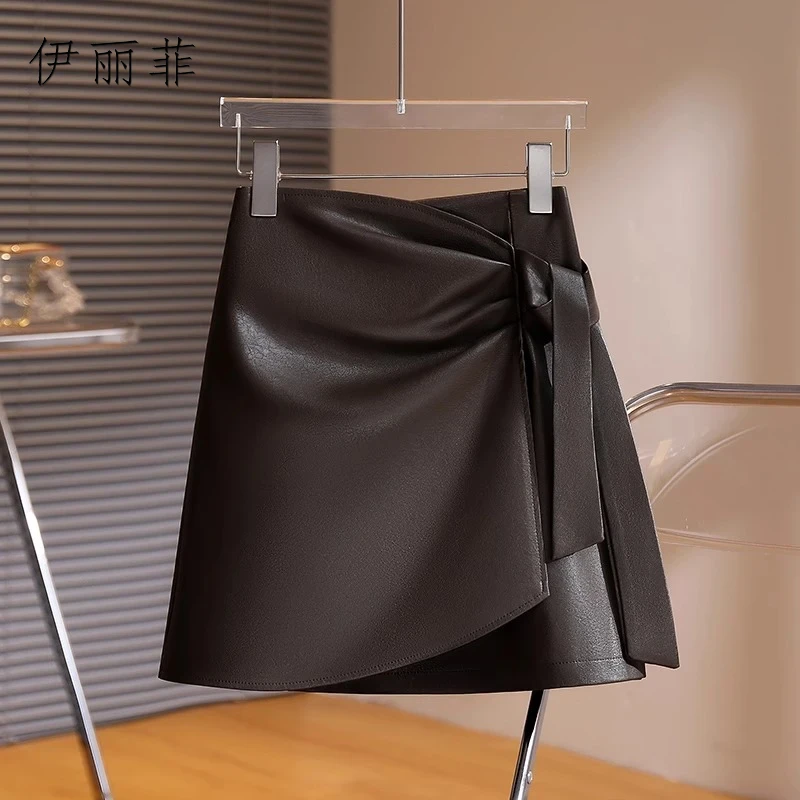 2024秋冬新款皮裙设计感高腰裙子女高腰显瘦a字外穿半身小皮裙女