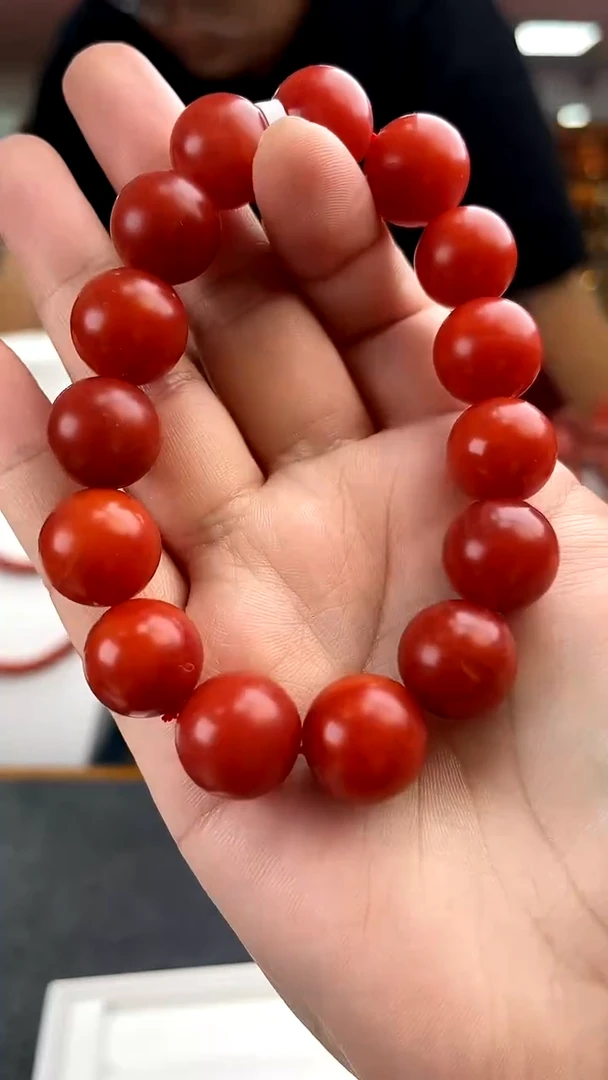 未镶嵌卡15南红保山五岔路锦红单圈南红玛瑙一件34