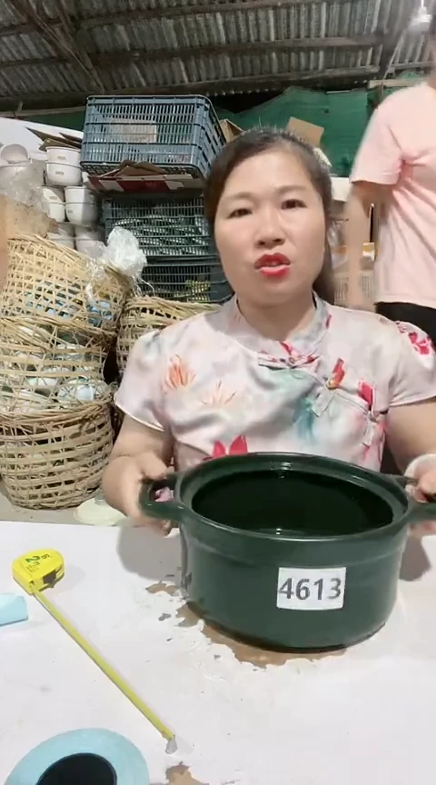 4613大瑕疵口椭圆绿锅不带盖