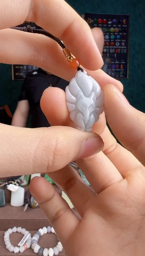 【闪购商品】翡翠颈饰未镶嵌ZZ 拍一发一 多样性发货