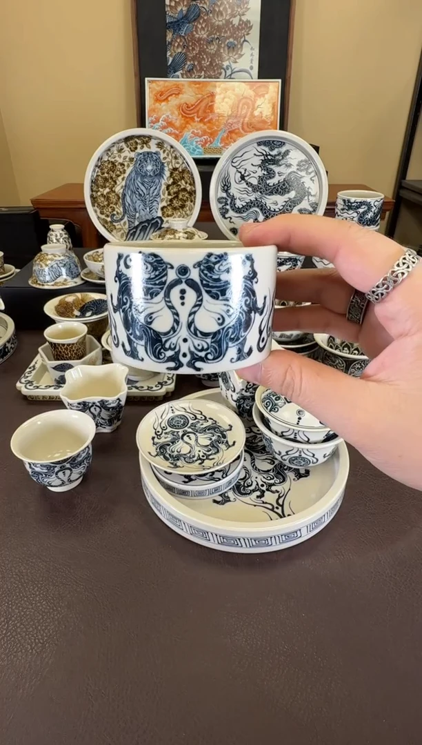 二号釉虎符纹扳指杯