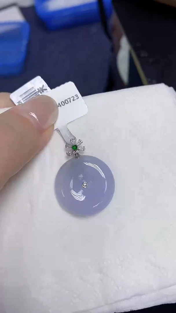 翡翠18K金镶嵌颈饰天然缅甸翡翠A货
