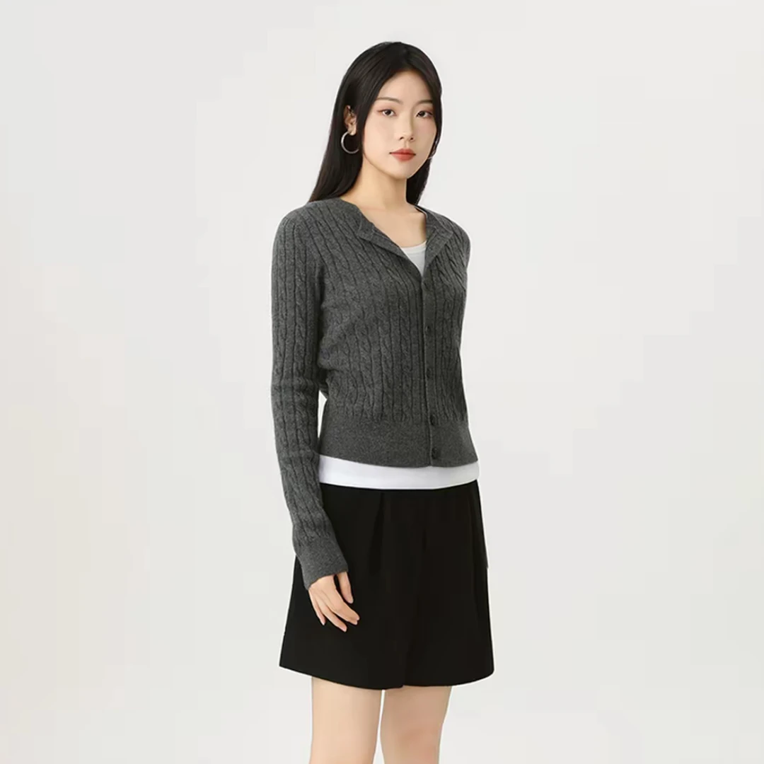 GIRDEAR/哥弟长袖女冬季厚款圆领针织衫打底毛衣上衣148041