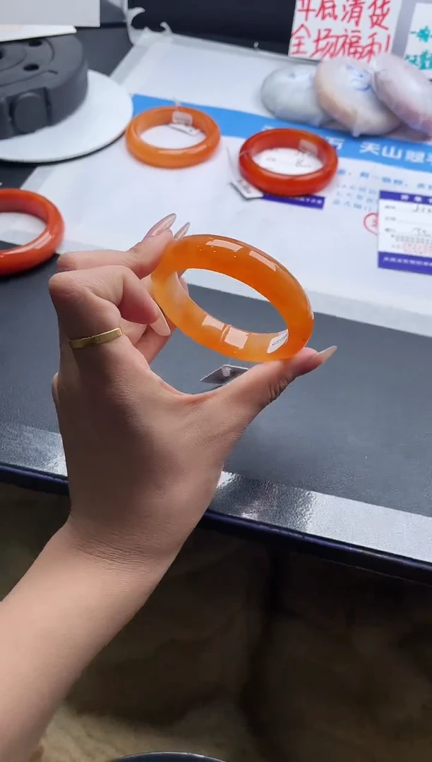 未镶嵌手镯石英质玉j126-HHB55+