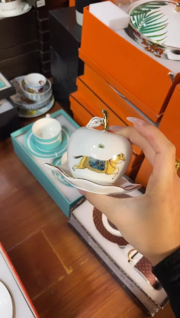 杯鸿辉家品牌瓷器，京东包邮！