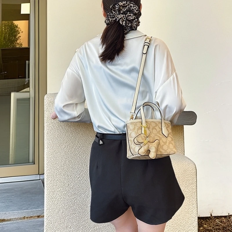 通勤夏季单肩时尚复古轻奢女士斜挎包网红肩包百搭