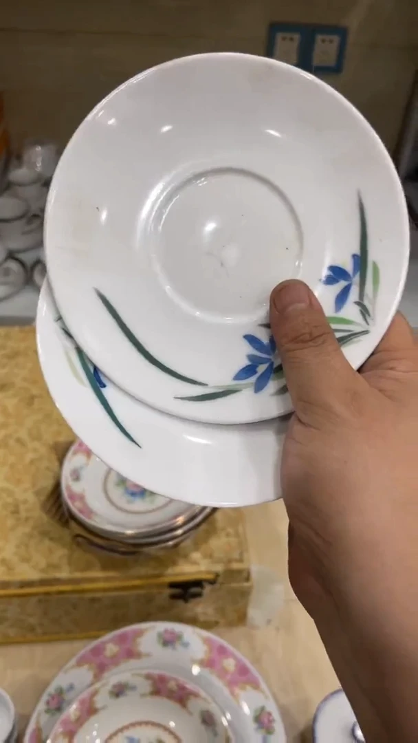 2个湖南醴陵釉下五彩陶瓷