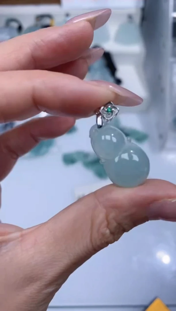 颈饰未镶嵌翡翠吊坠