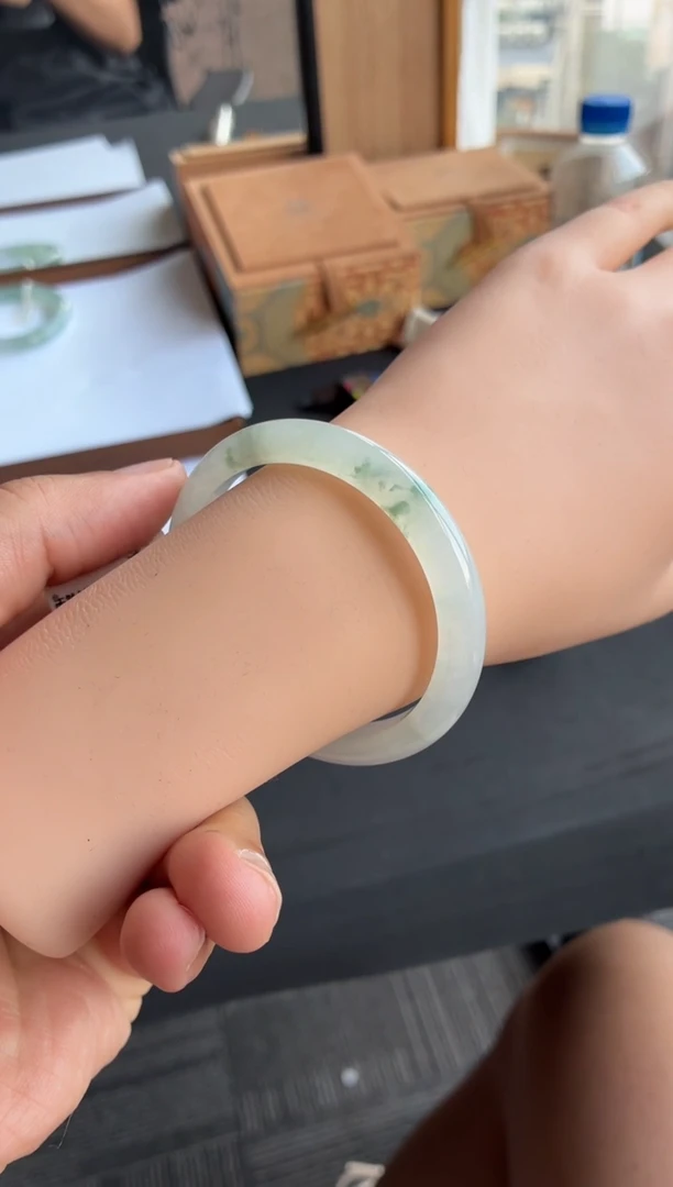 未镶嵌手镯翡翠76号52.6*8.5*7.5正圈