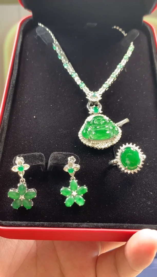 未镶嵌定制翡翠乐*?********13132213