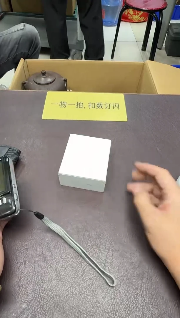 手工艺品琉璃金**?164