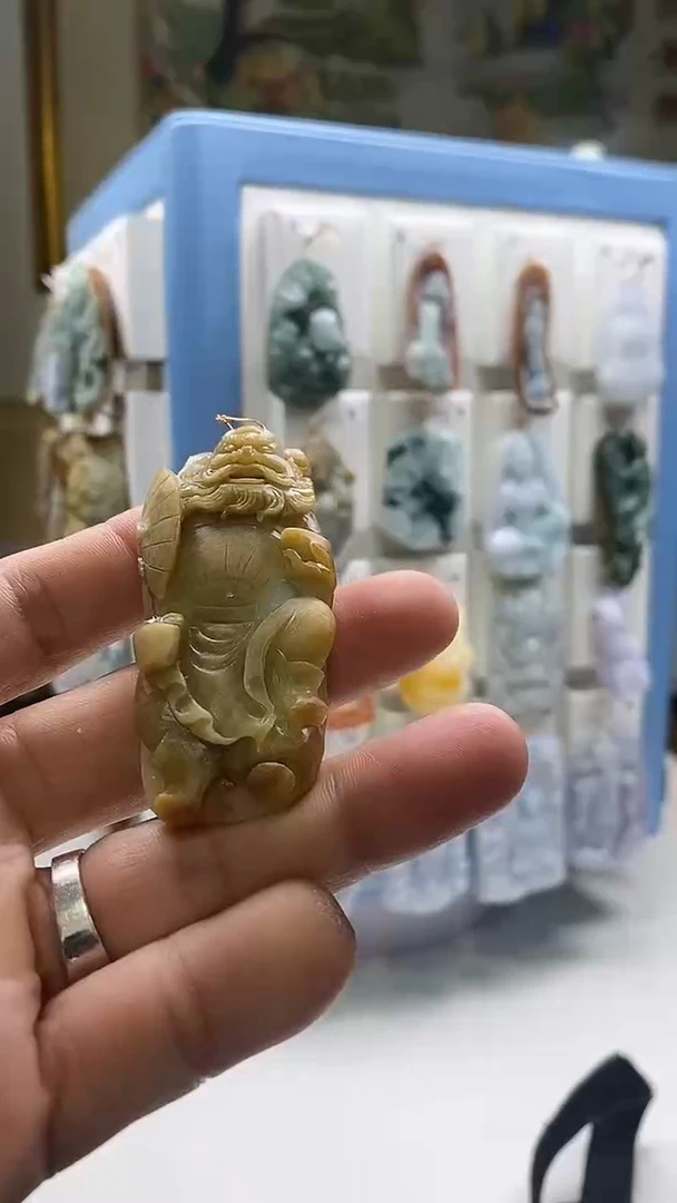 未镶嵌定制翡翠林***了翡翠A货2025/9/28