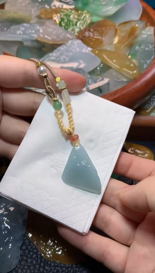 翡翠未镶嵌吊坠(不含链)吊坠