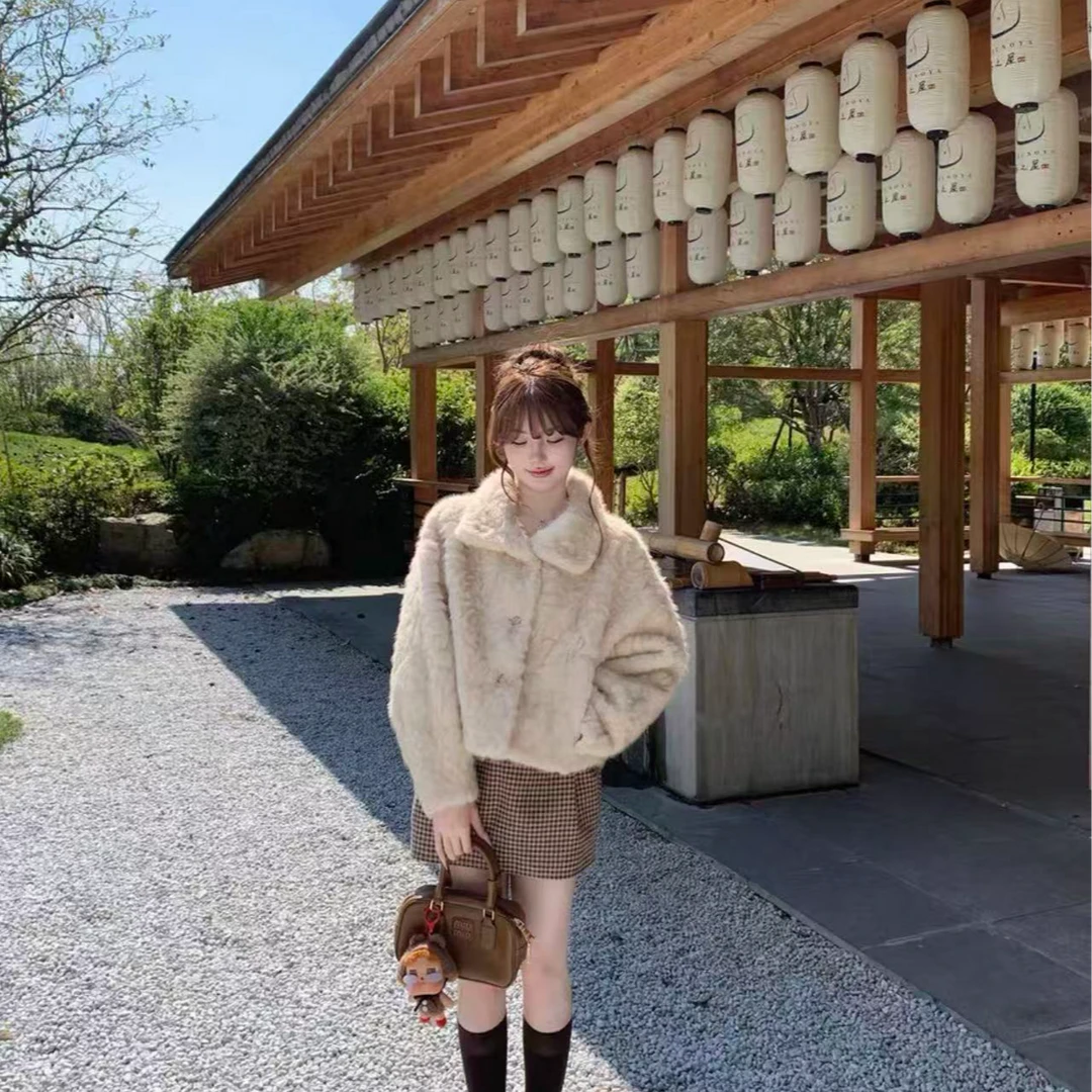 2025新面料！月光手书冬季立领翻领毛毛刷花皮毛一体外套保暖上衣