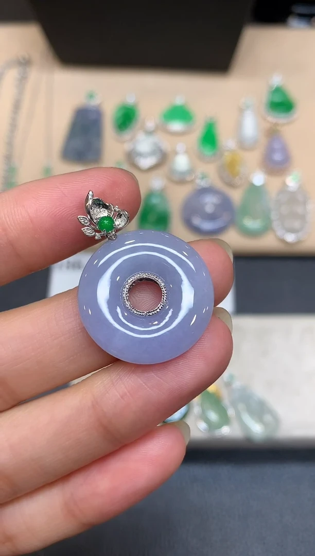 颈饰18K金镶嵌翡翠甜甜圈【无服务费