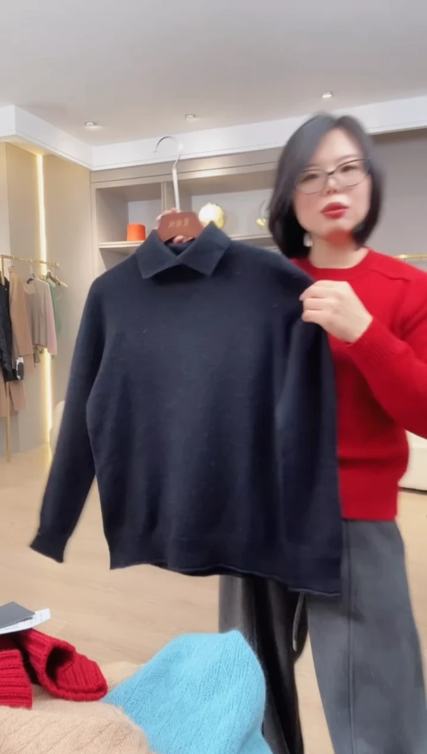 翻领一粒扣羊绒衫 黑色
