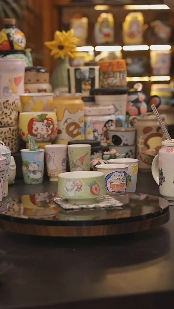 景德镇釉下彩绘设计师款式陶瓷