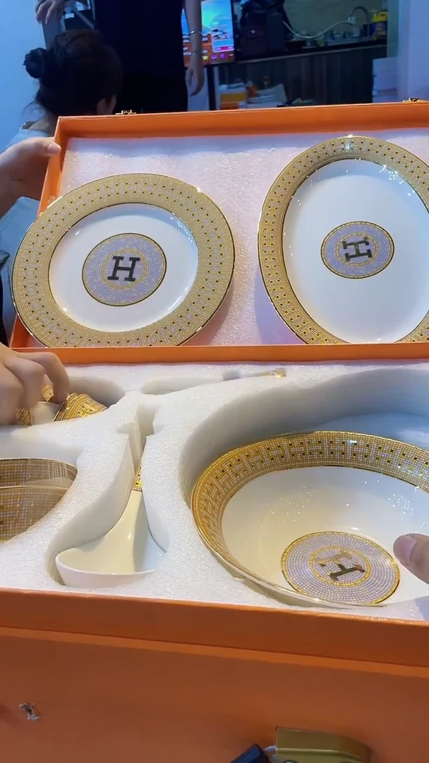 杯鸿辉家品牌瓷器，京东包邮！