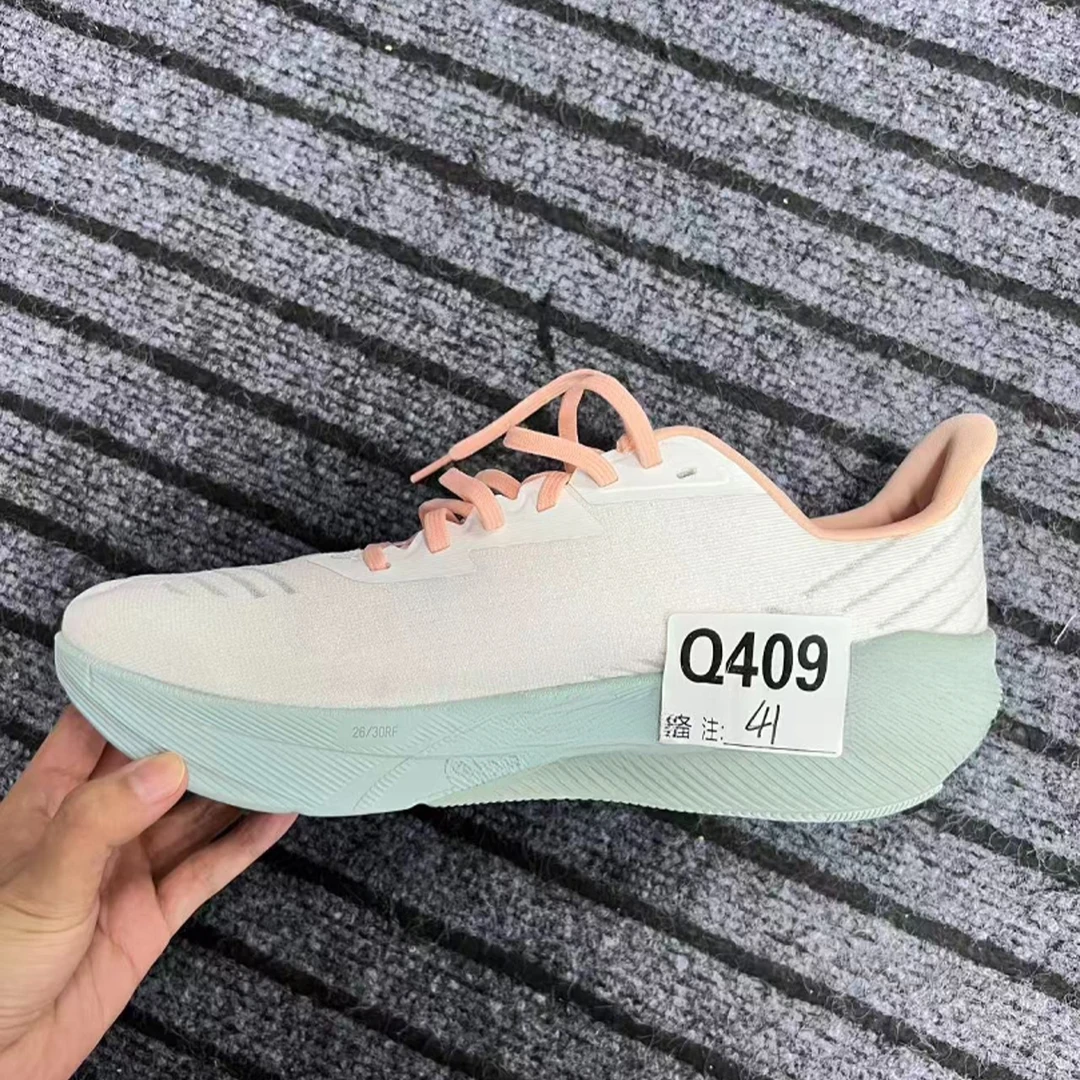 男女户外休闲鞋q409