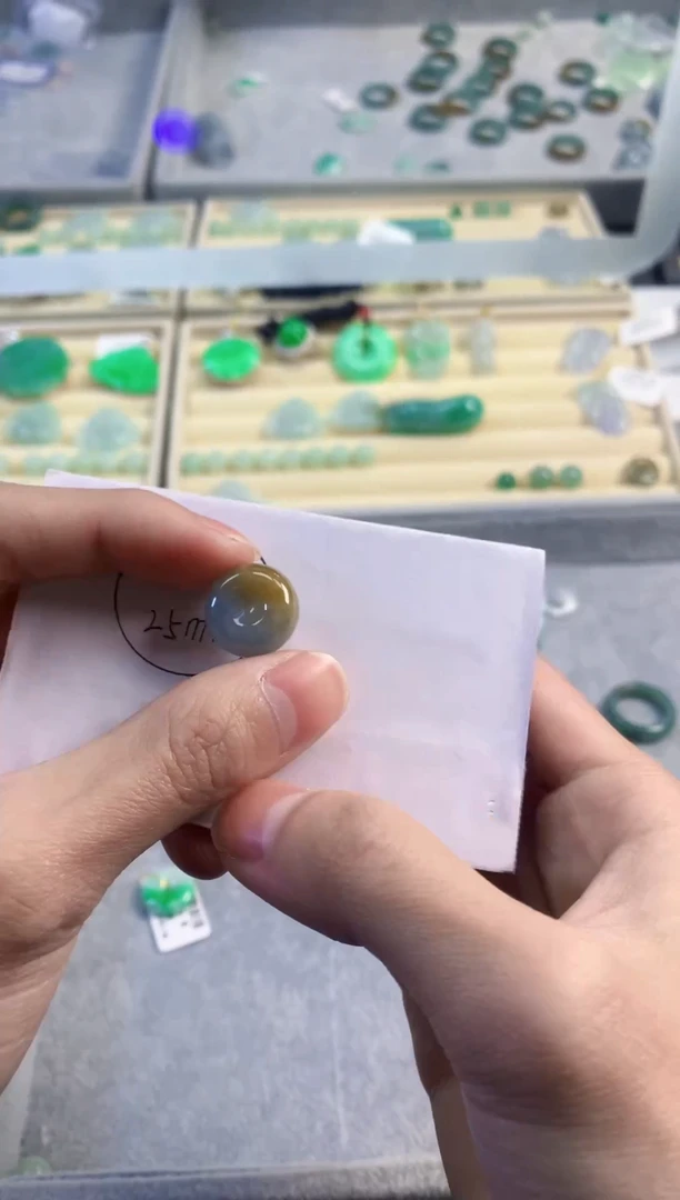 未镶嵌挂件翡翠天然缅甸A货翡翠（含链子）