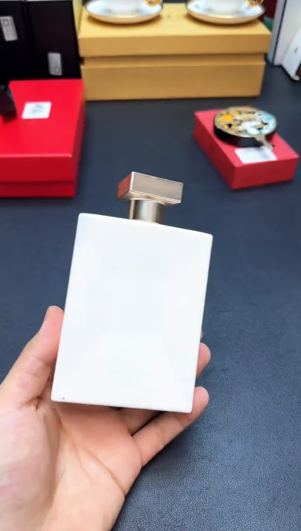 瓷片全新正品一件不留@@WE762