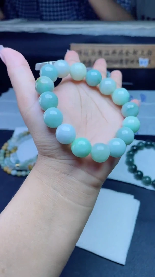 定制翡翠未镶嵌清****5珠串