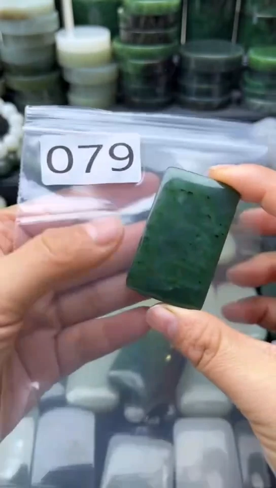 未镶嵌和田玉珠宝半成品牌子