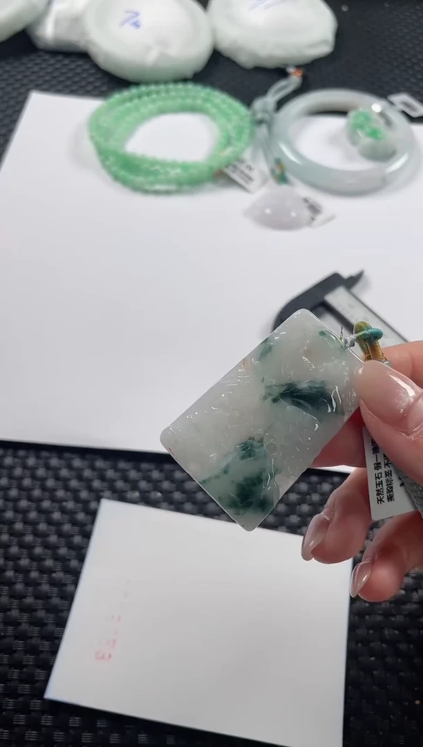 颈饰未镶嵌翡翠基地发货H 9030