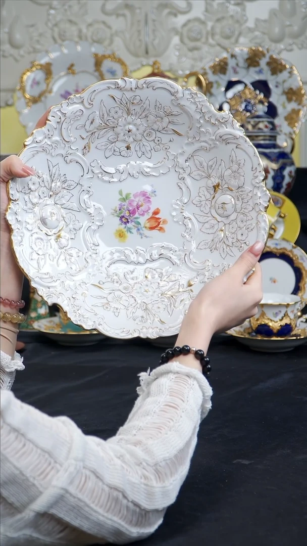 骨瓷婷婷中古器物如图所示116