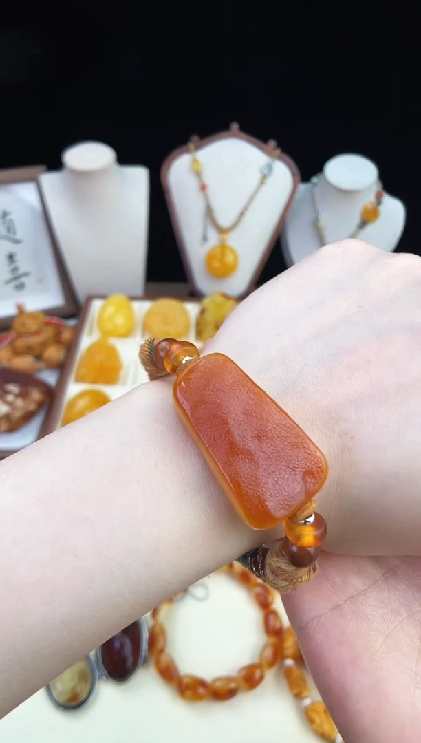 琥珀未镶嵌珠宝奇石柒月
